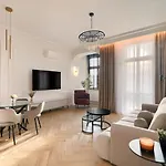 Апартаменти Heart Of Next To Old Market Square Познань