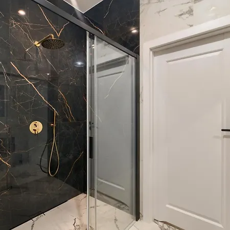 Heart Of Next To Old Market Square Διαμέρισμα